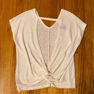 NWT daytrip top size L. Twist/open back!  Cute!